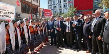 Bakan Tekin, Besni'de