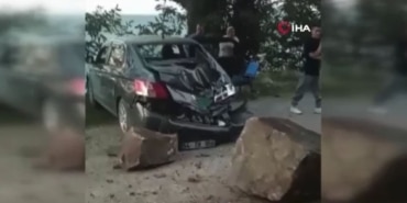 Dev kaya otomobile düştü