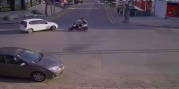 Kocaeli'de otomobil ile motosiklet çarpıştı. 2 yaralı