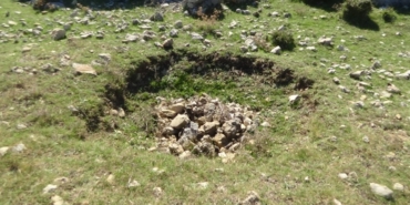 Defineciler 2 bin yıllık anıtı dinamitle patlattı