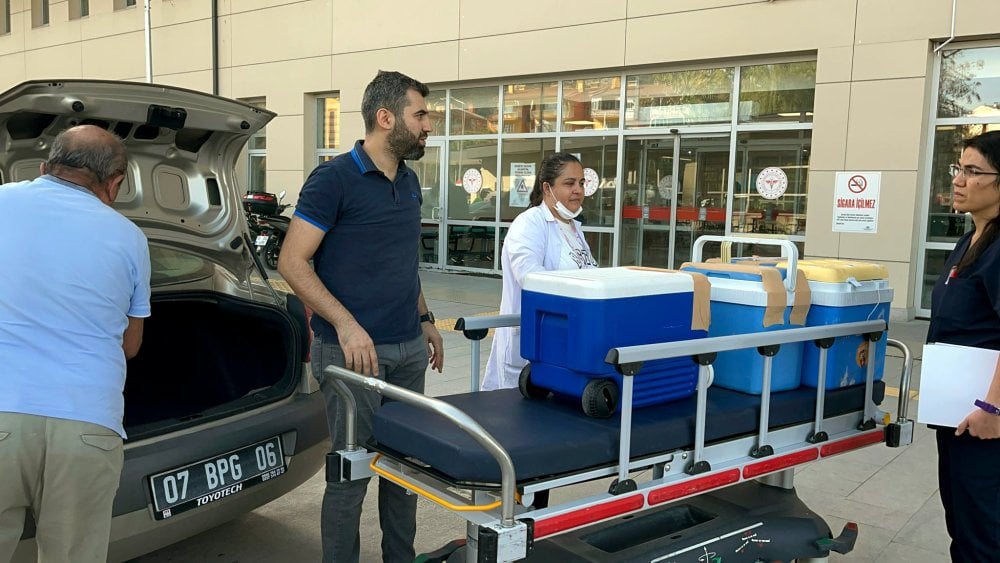 1728618637 300 Beyin olumu gerceklesen HT organlariyla hayat verdi Burdur'da beyin ölümü gerçekleşen inşaat ustasının organları 4 kişiye umut oldu