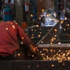 SANAYİ ÜRETİMİNDE DEPREMDEN BU YANA EN SERT YILLIK DÜŞÜŞ