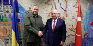 Bakan Güler, Brüksel'de Ukrayna Savunma Bakanı Umerov ile görüştü