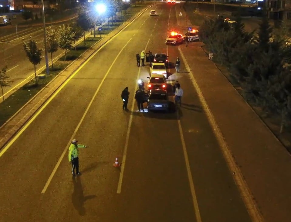 1729672752 793 Kayseride 8 kisi yakalandi 80 gram uyusturucu ele gecirildi Kayseri'de Uygulama