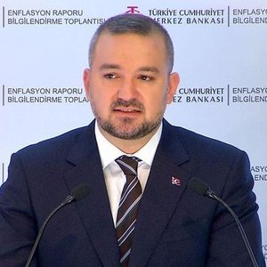 1729929530 690 IMF Turkiyenin 2024 Buyume Tahminini Dusurdu TCMB BAŞKANI KARAHAN'DAN YATIRIMCILARA ASGARİ ÜCRET MESAJI