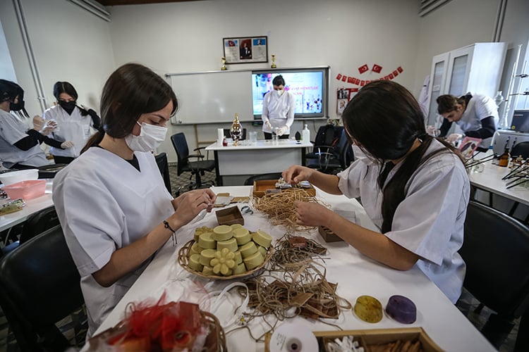 Üretim Süreci Görseli