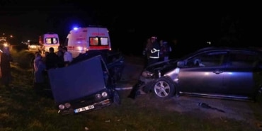 Kastamonu'da kaza! araçta bulunan 4 kişi sıkıştı