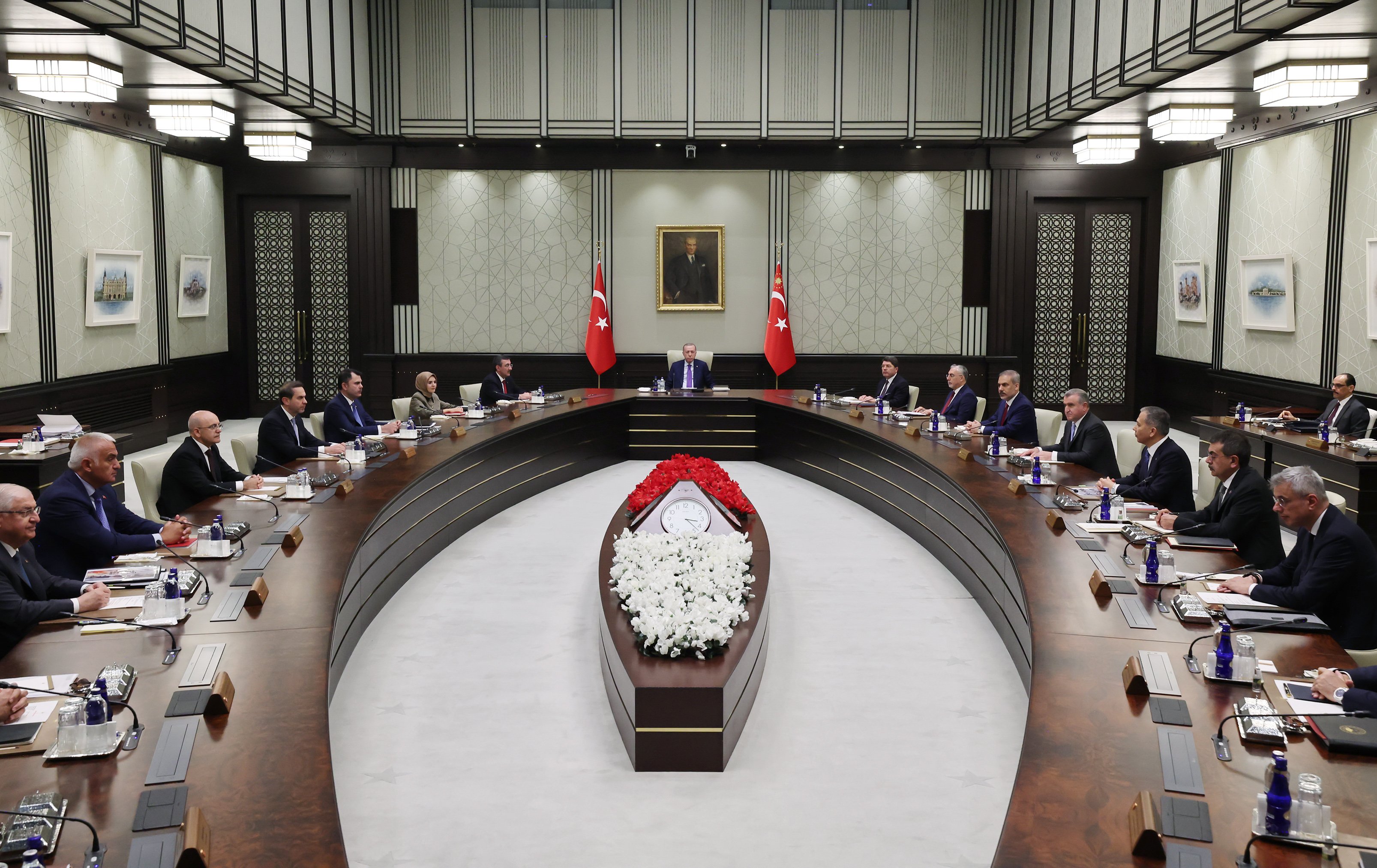 1730143361 585 Erdogan Baskanliginda Acil Kabine Toplantisi Kabine Toplantısı