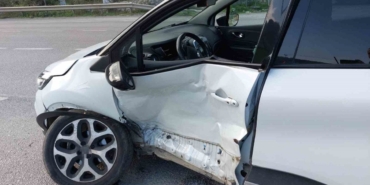 Samsun’da 2 araç çarpıştı!