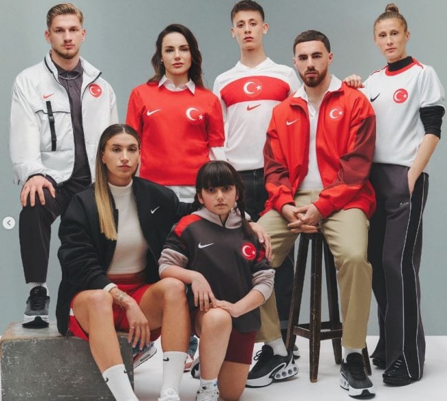 1730366492 759 Yagmur Tanrisevsin Ballon dOrda Parladi iio.jpg