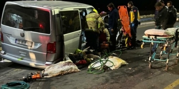 Balıkesir'de minibüs devrildi: 1 ölü, 4 yaralı