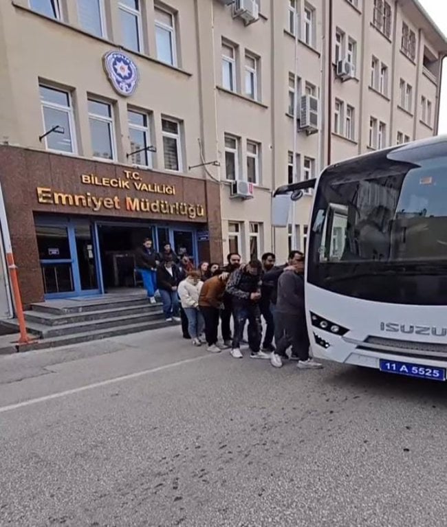 Bilecikte Yasadisi Bahis Operasyonu 17 Gozalti aw316895-01.jpg