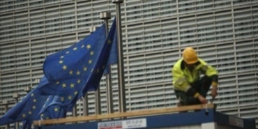 Euro Bölgesi İmalat PMI Beş Ayın Zirvesinde!