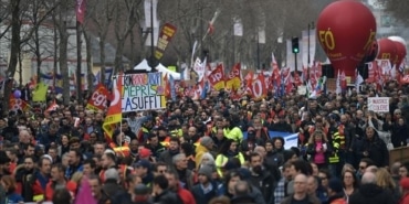 Fransa'da Protestolar: Emeklilik Reformuna Tepki!