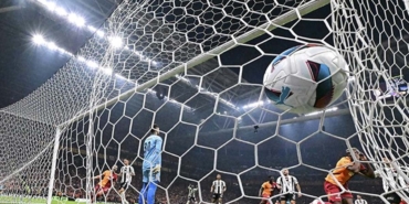 Galatasaray'dan Ersin Destanoğlu'na 'uyuma' iması