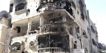 İsrail beş katlı binayı vurdu: 55 Filistinli öldü