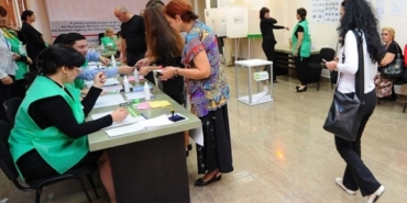 Gürcistan halk yeni parlamentoyu belirliyor