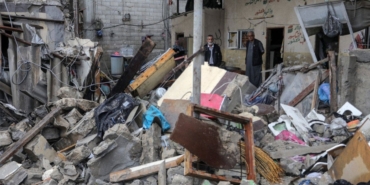 İsrail, Gazze’de yerleşim yerine saldırdı: 35 ölü