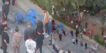 Kaldırımda otururken bıçaklı saldırıya uğradı