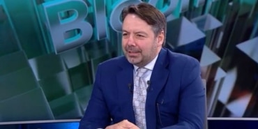 "Kur Politikası İhracatçıları Zorluyor!"[embed]https://www.youtube.com/watch?v=C8neY6BaDu0[/embed]