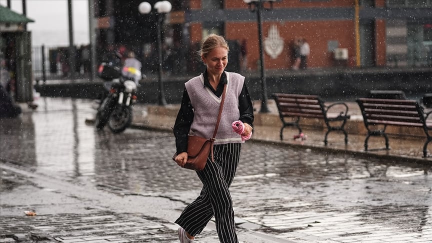 Kuvvetli Yagis ve Firtina Uyarisi 7 Il Dikkat meteorolojiden-7-il-icin-saganak-ve-firtina-uyarisi-yenicag-1.jpg