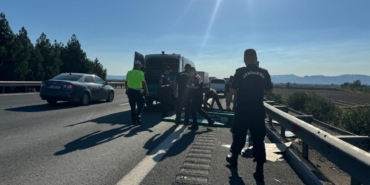 Adana'da kaza yerine giden cenaze aracı da kaza yaptı. 2 ölü, 4 yaralı