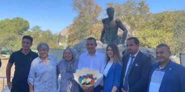 Özgür Özel, Yaşar Kemal'i andı