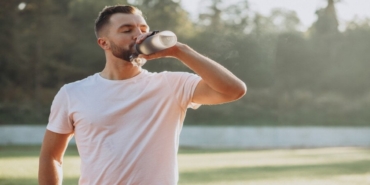 Su İçme Alışkanlığı: Ayakta İçmenin Zararları