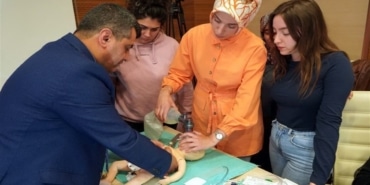 22 Sağlık Çalışanına Yenidoğan Canlandırma Eğitimi