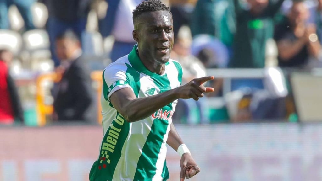 Konyaspor - Başakşehir karşılaşmasında gol yağmuru! Recep Uçar ilk sınavını kazandı