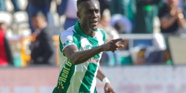 Konyaspor - Başakşehir karşılaşmasında gol yağmuru! Recep Uçar ilk sınavını kazandı