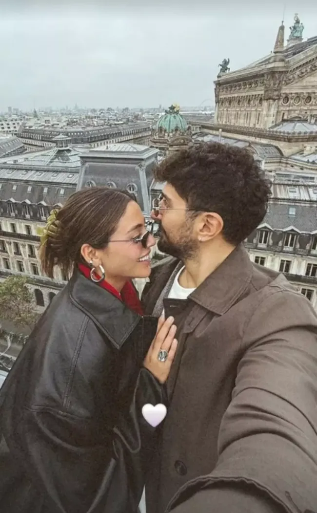 Sıla Türkoğlu Paris'te