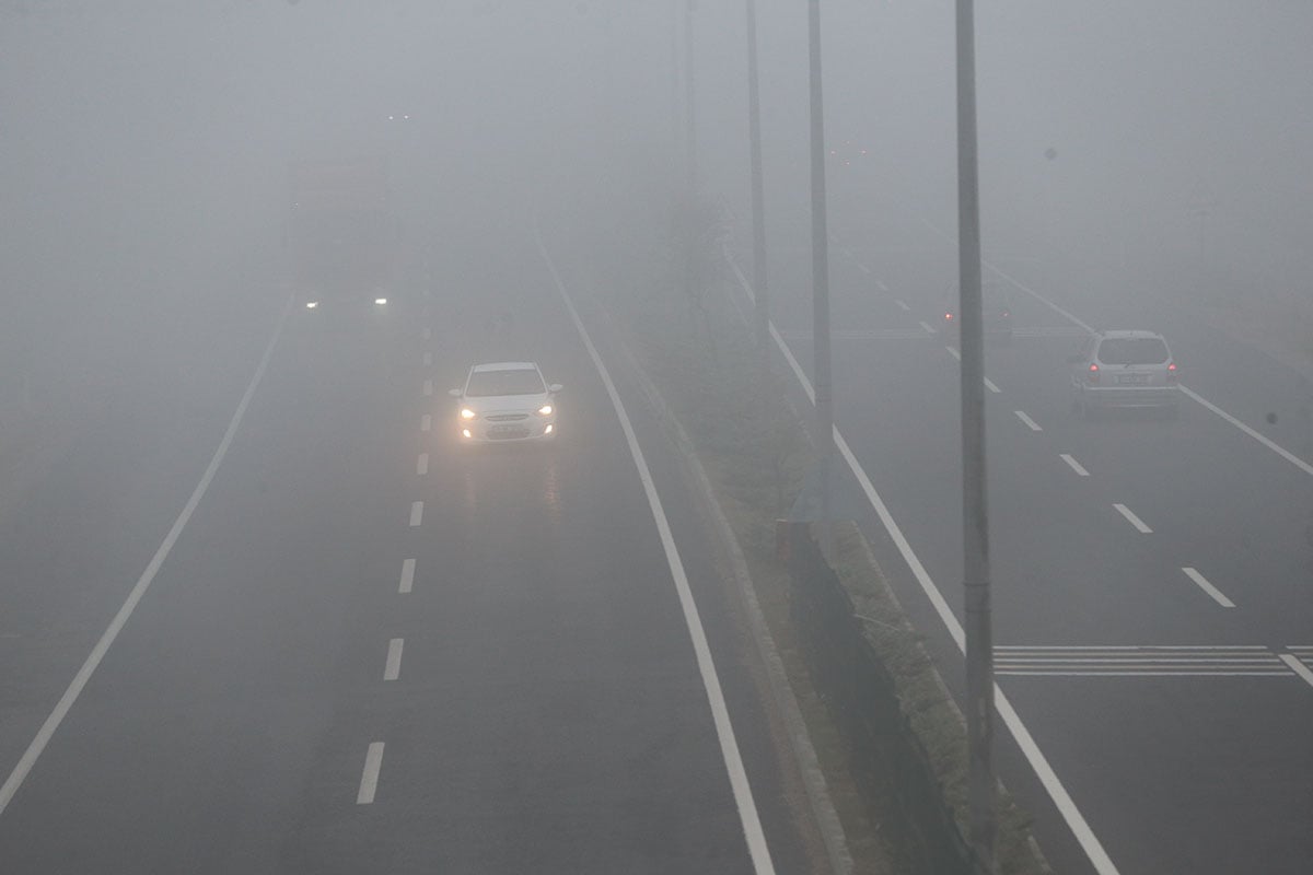 1730884405 408 Bolu Daginda Sis Gorus Mesafesi 30 Metreye Dustu Bolu'da sis