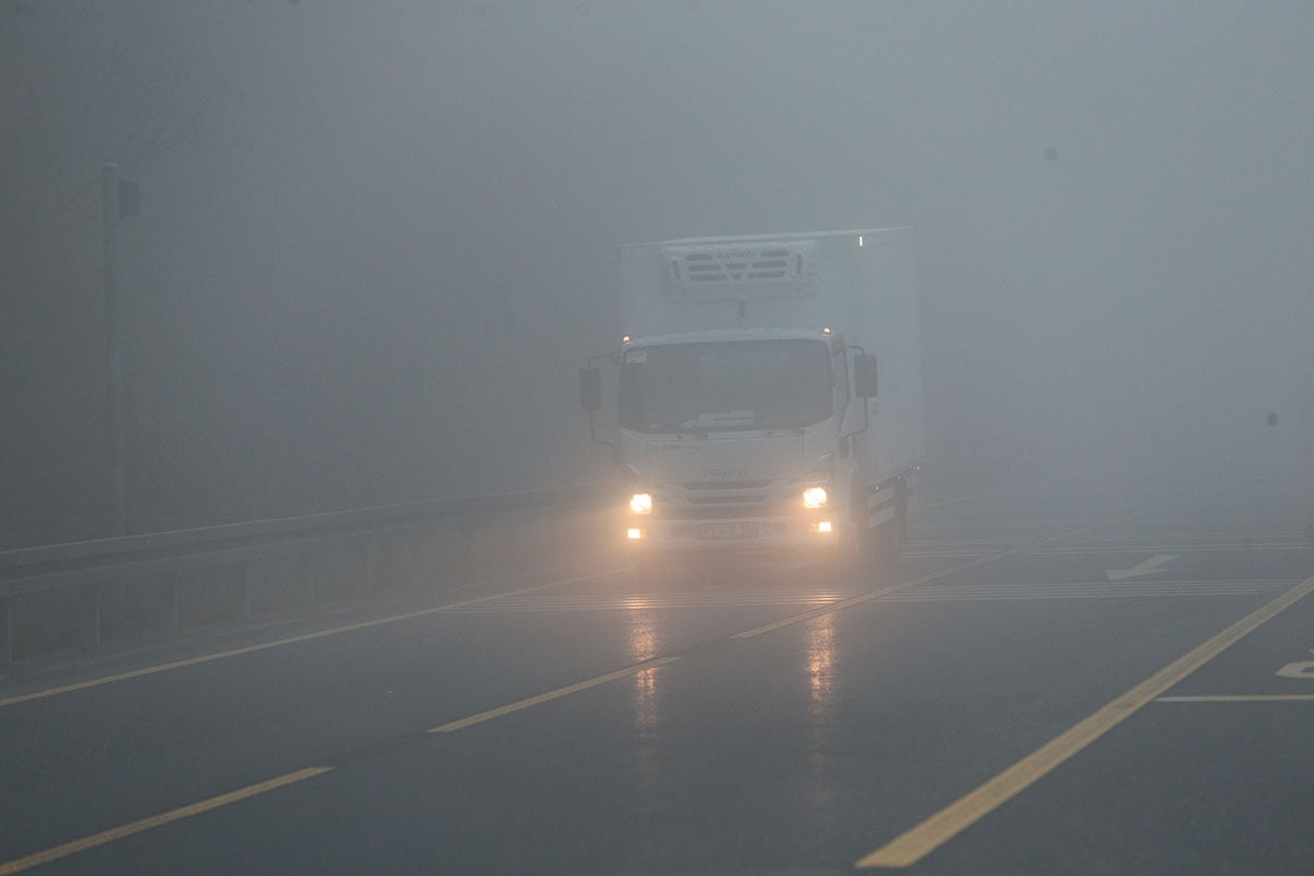 1730884405 78 Bolu Daginda Sis Gorus Mesafesi 30 Metreye Dustu Sisli görüntüler