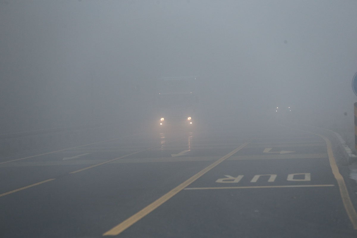 1730884405 889 Bolu Daginda Sis Gorus Mesafesi 30 Metreye Dustu Görüş mesafesi azaldı