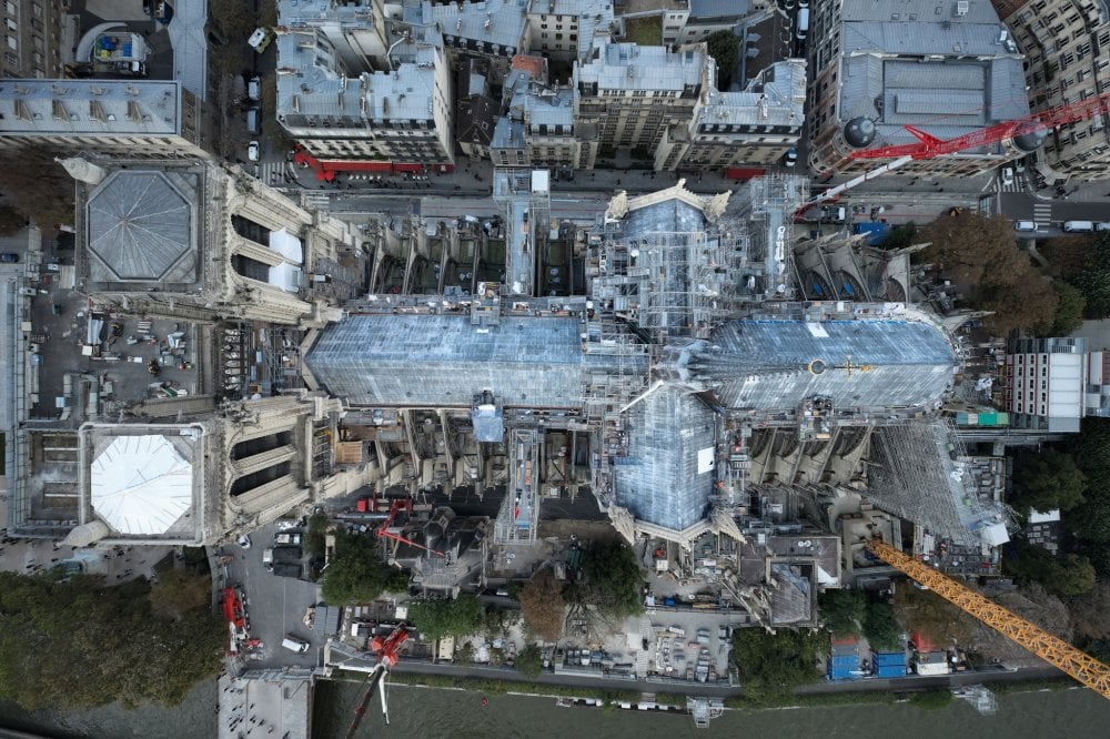 Notre-Dame Katedralinde Çanlar Yeniden Çaldı