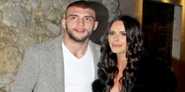 Ünlü çift şehri terk etti