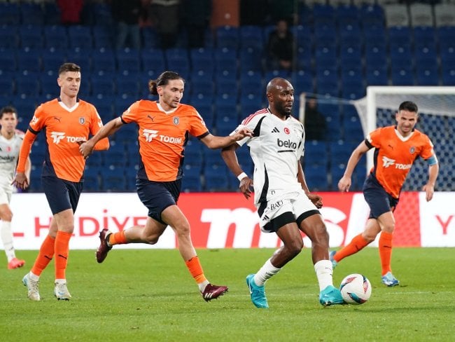 1731310006 273 Besiktas Basaksehir ile Beraberlikte Bunaliyor aw326445-17.jpg