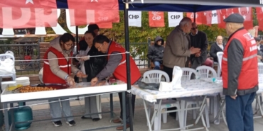 Samsun'da Atatürk anısına lokma dağıtıldı