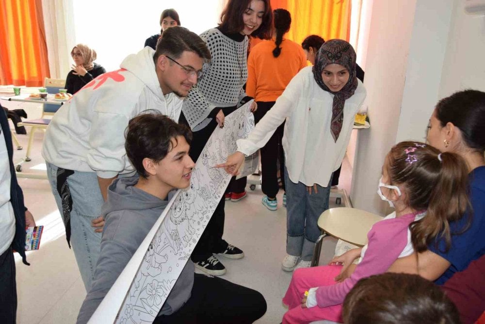 1731568638 327 Losemili Cocuklara Moral Dolu Etkinlik Duzenlendi Lösemili çocuklara moral etkinliği düzenlendi