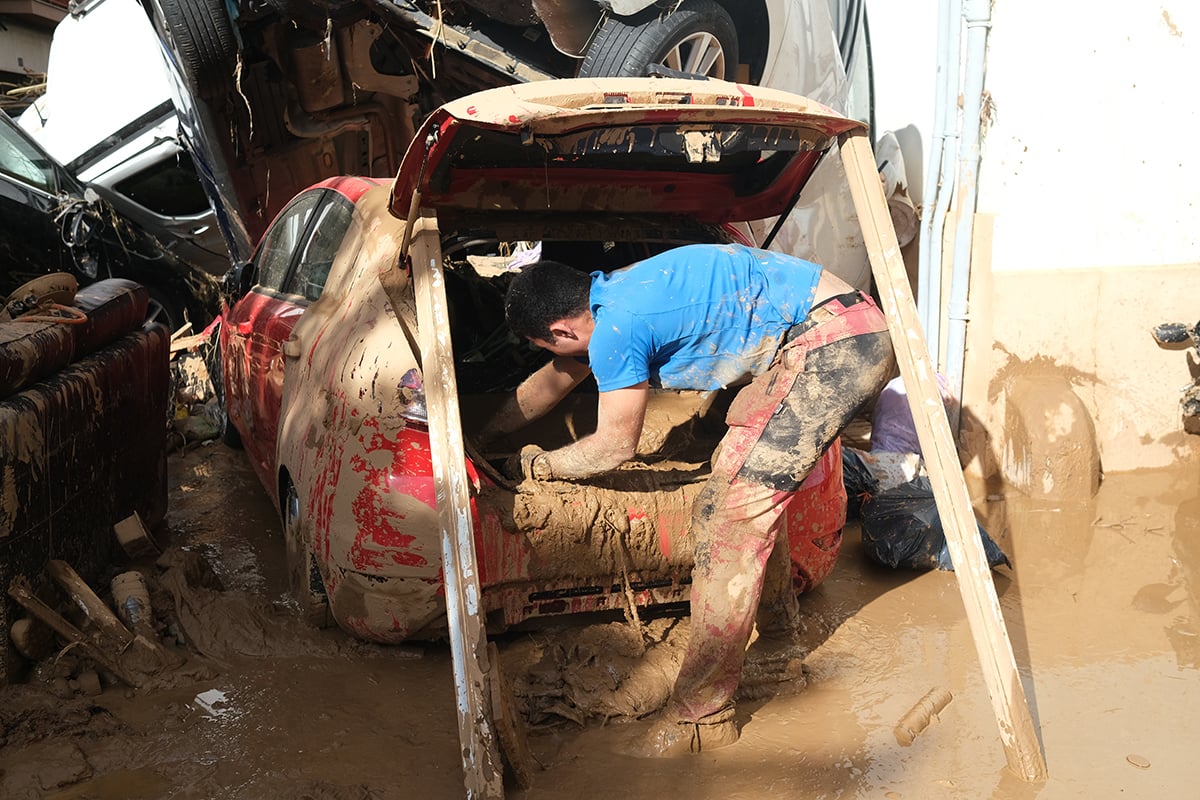 1731583845 721 Ispanyada Sel Alarmi Kirmizi Uyarilar Geldi Fırtına uyarıları