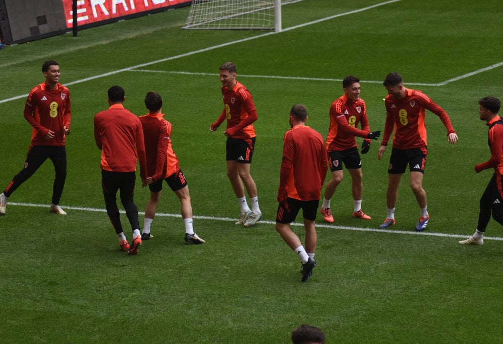 1731761517 146 Galler Turkiye Macina Hazirliklarini Tamamladi Galler, Türkiye maçına hazır