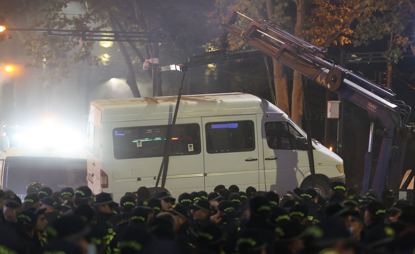 1732127052 138 Gurcistanda Secim Isyani Tifliste Gosteri Gerginligi fotoonon777.jpg