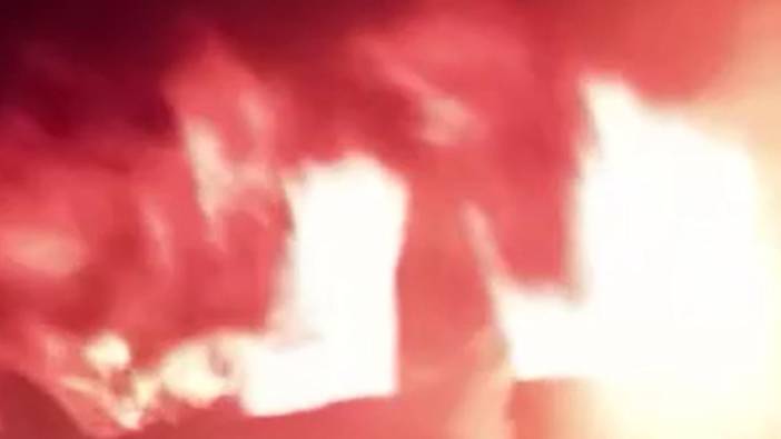 1732442910 43 Eskisehirde Mobilya Atolyesinde Yangin Cikti Yangın alanından bir görüntü