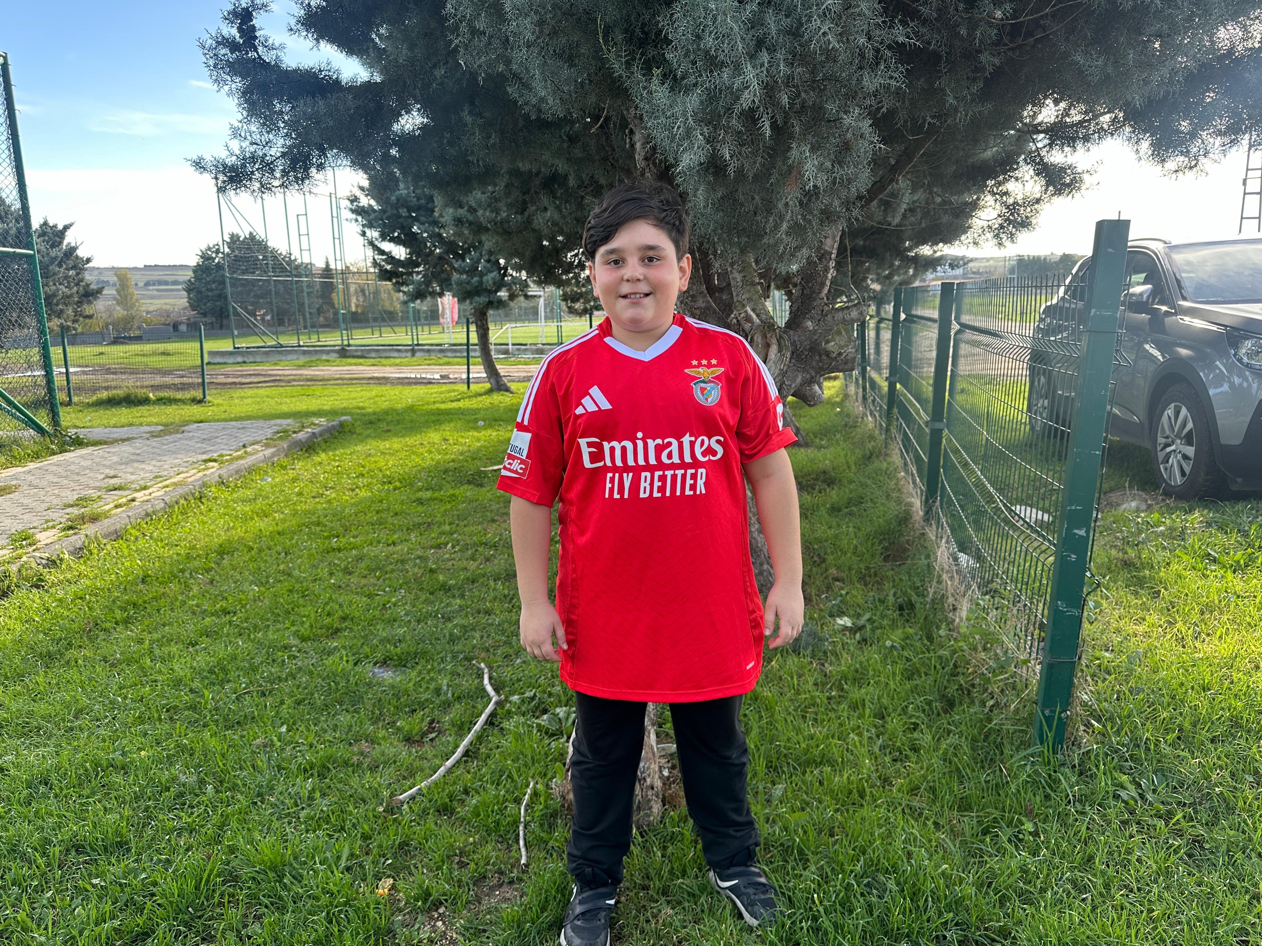 1732467107 248 Keremden Ruzgara Duygu Dolu Forma Jest kerem-akturkoglunun-gonderdigi-imzali-b-434503-128262.jpg