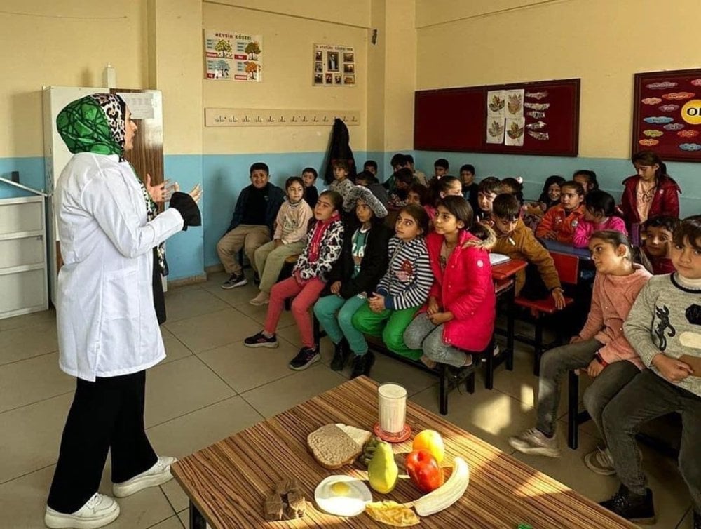 1732537732 91 Ogrenciler icin Saglikli Yasam Egitimi Verildi Öğrencilere sağlık eğitimi verildi