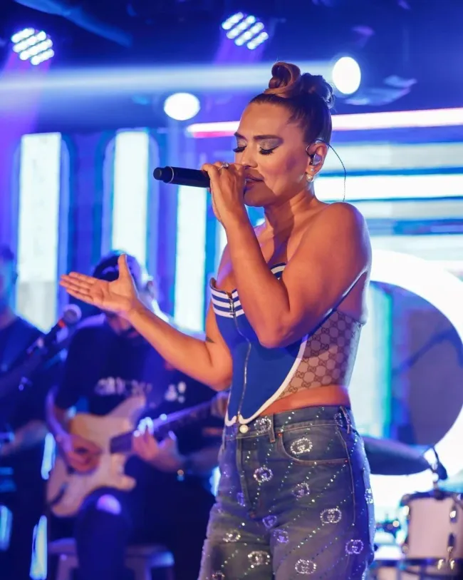 1732910611 772 Demet Akalin Zayiflama Ignesi ile Olumden Dondum.webp Sağlık durumu