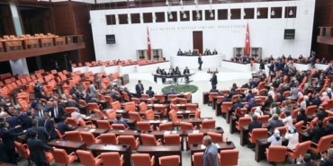 8 Kasım 2024: Ekonomi ve Siyasette Kritik Gün