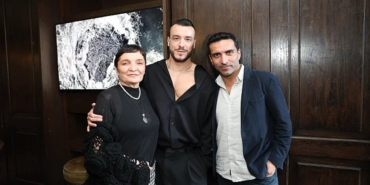 Cem Adrian, 20'inci yılını "Mücevher" albümüyle kutluyor