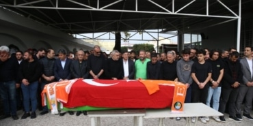 Silahlı saldırıda öldürülen teknik direktör Ersin Aka toprağa verildi